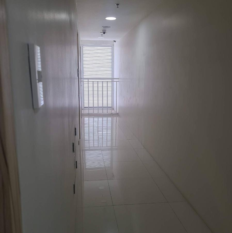 Inspiria Condo Free Airport Pickup For 3 Nights Stay Or More ダバオ　シティ エクステリア 写真